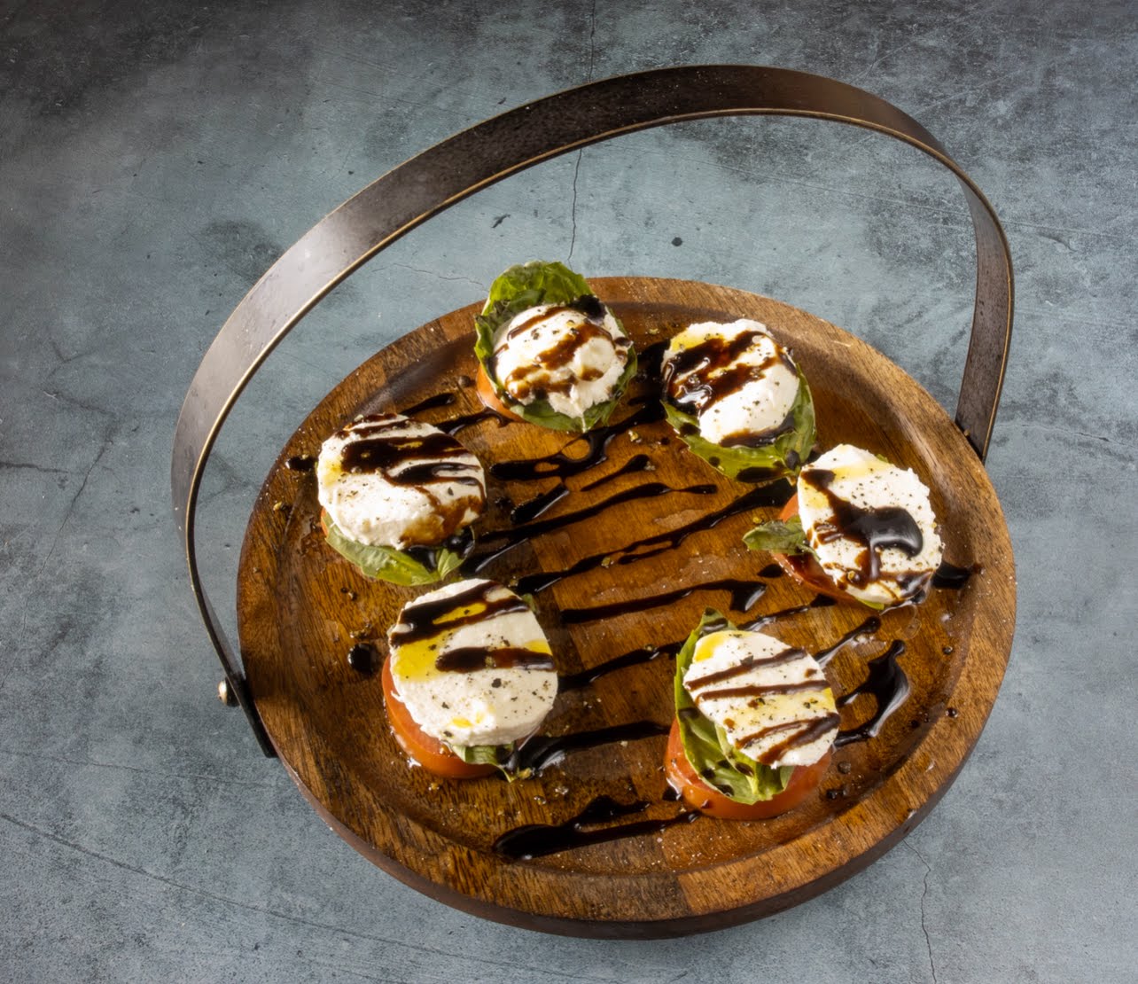 Passione Wood Oven Pizza & Wings by null