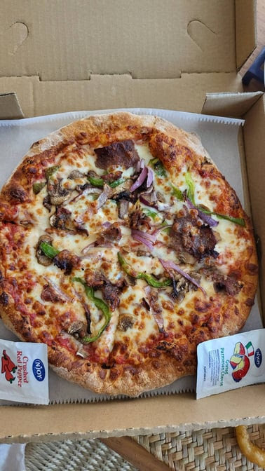 Golden State Pizza & Grill by null