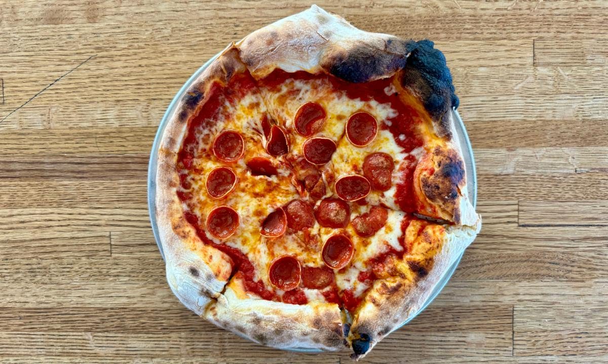 Thunderbolt Pizza by null