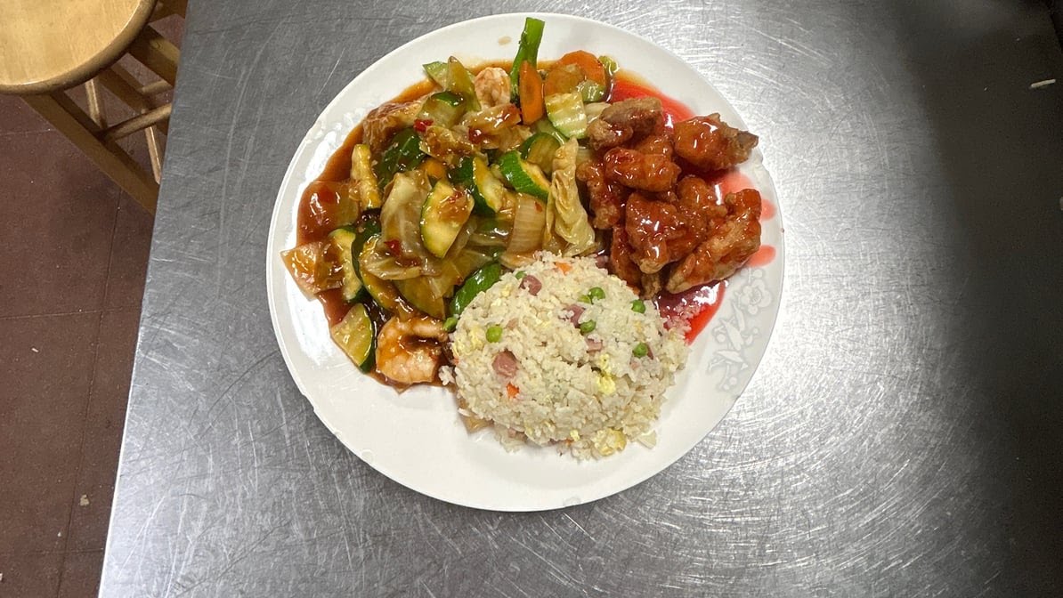 Ming's Restaurant by null