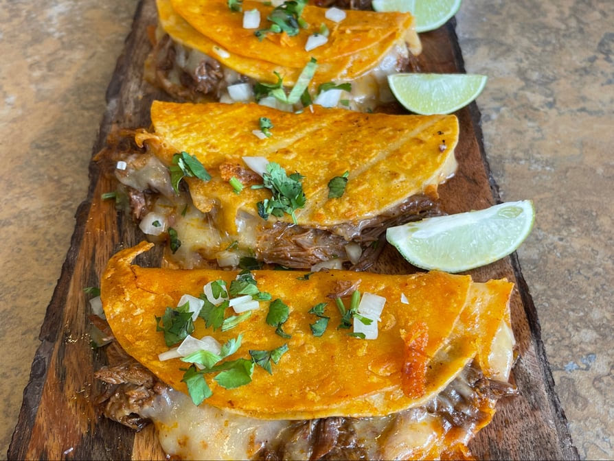 Tacos Y Mas by null
