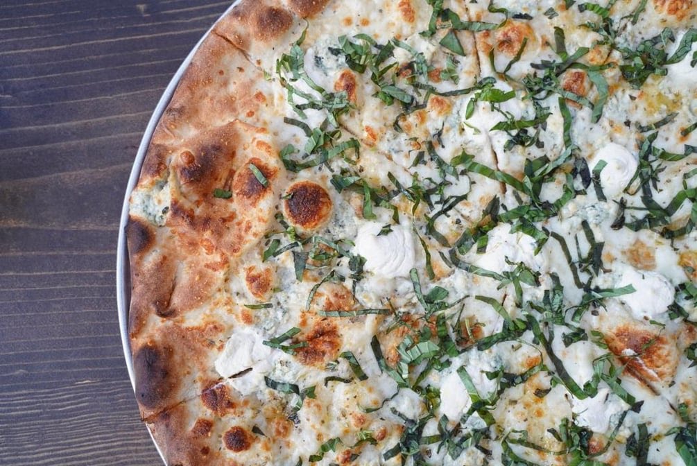 Toss Pizzeria & Pub by null