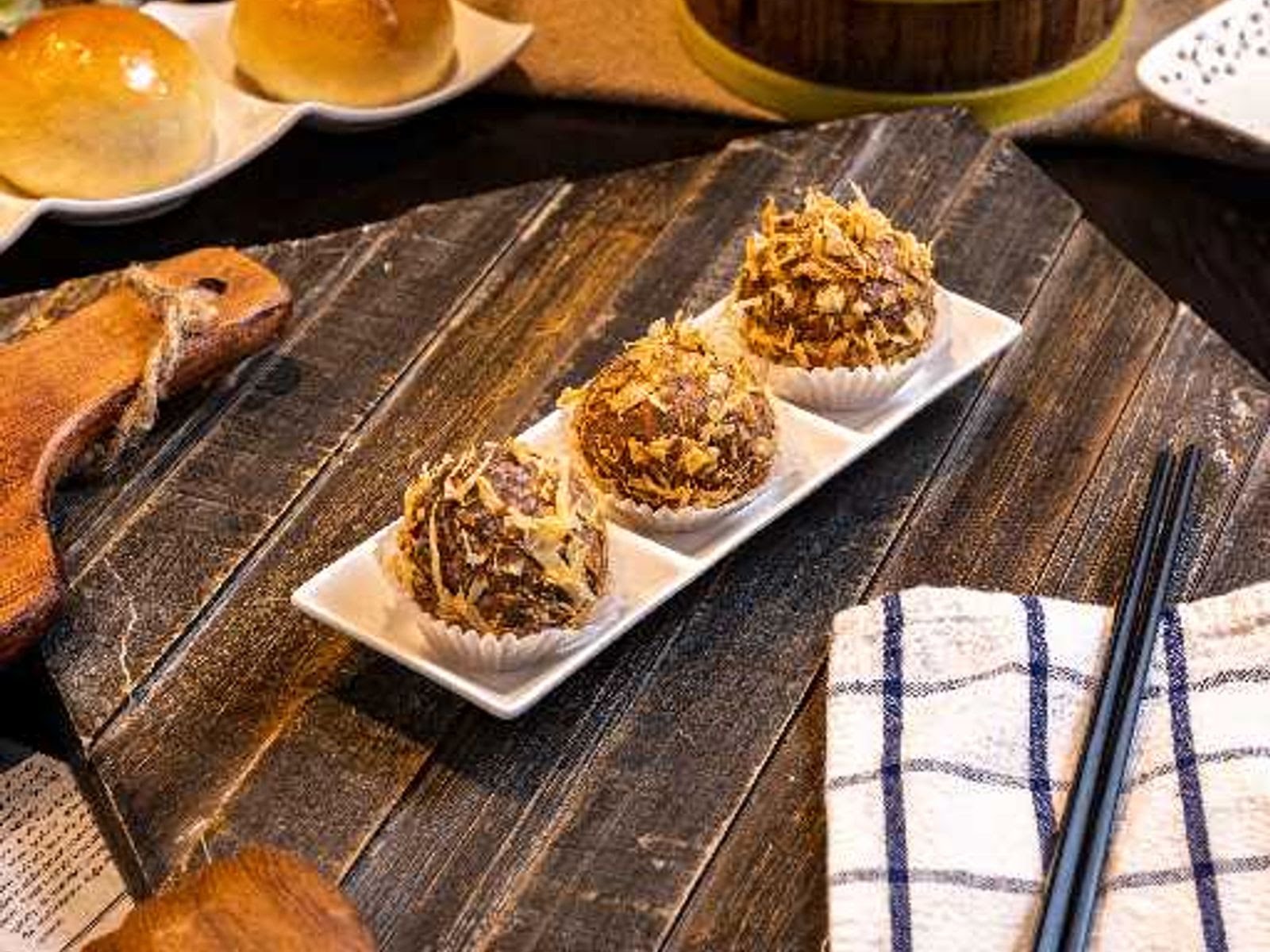 Triumph Valley by null