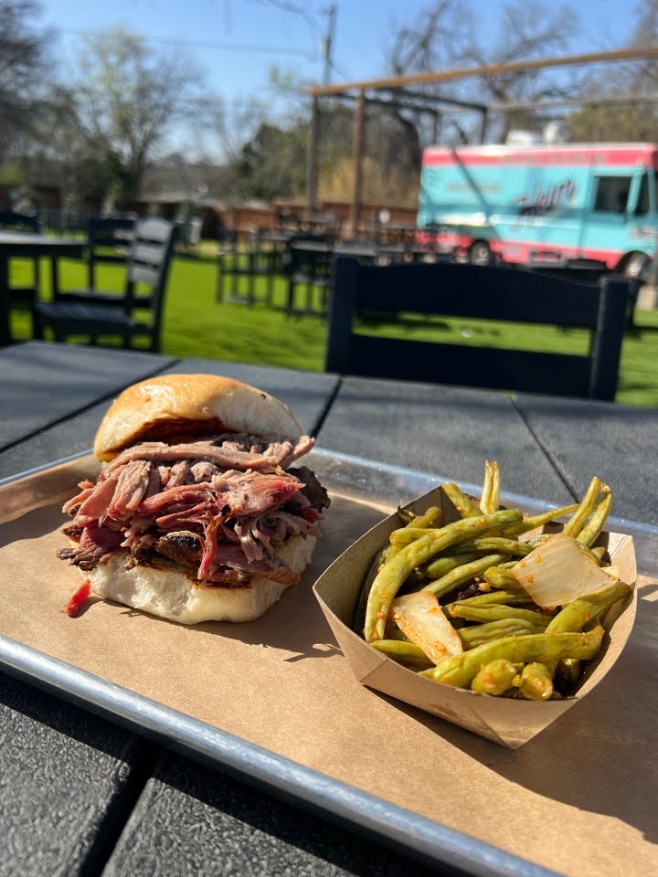 Heim Barbecue on the River by null