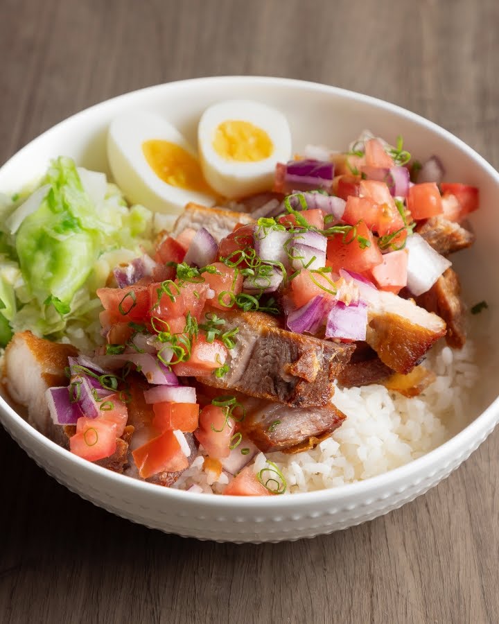 Tin Roof Maui by null