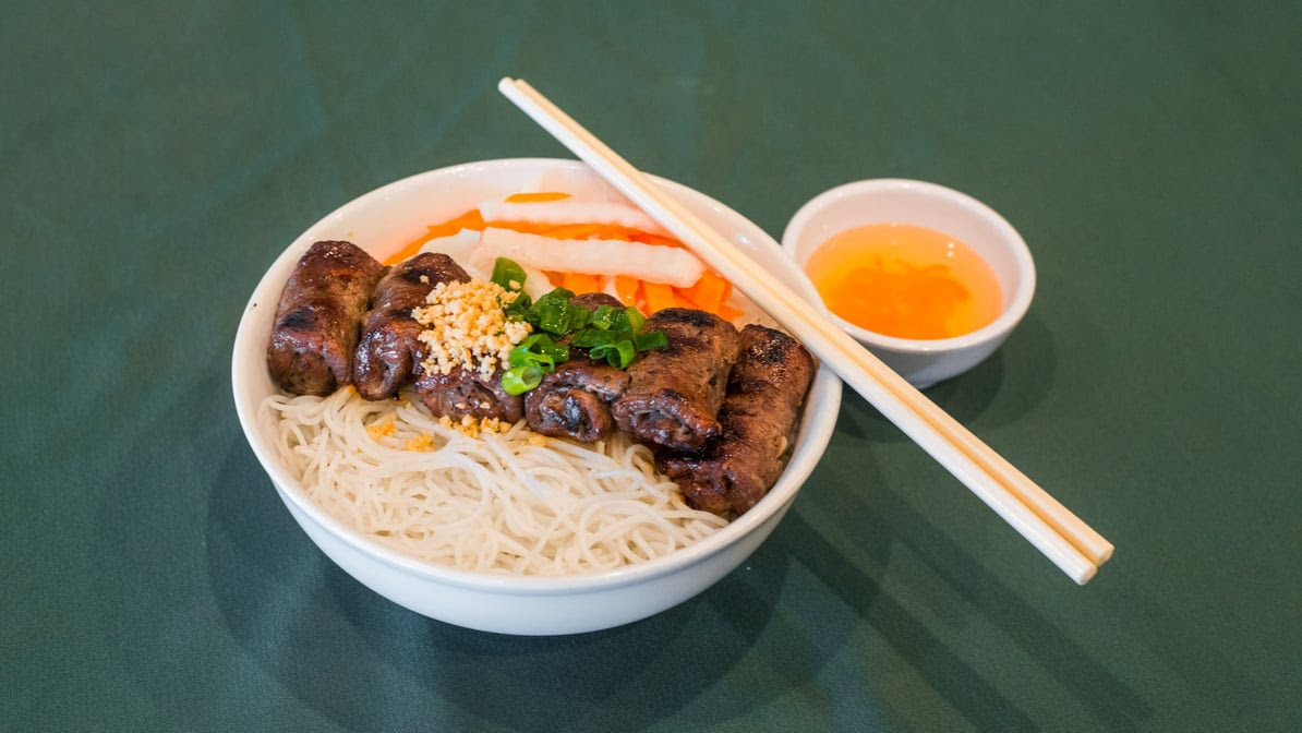 Phở Hoài 牛肉河粉 by null