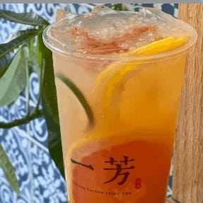 Yifang Taiwan Fruit Tea by null