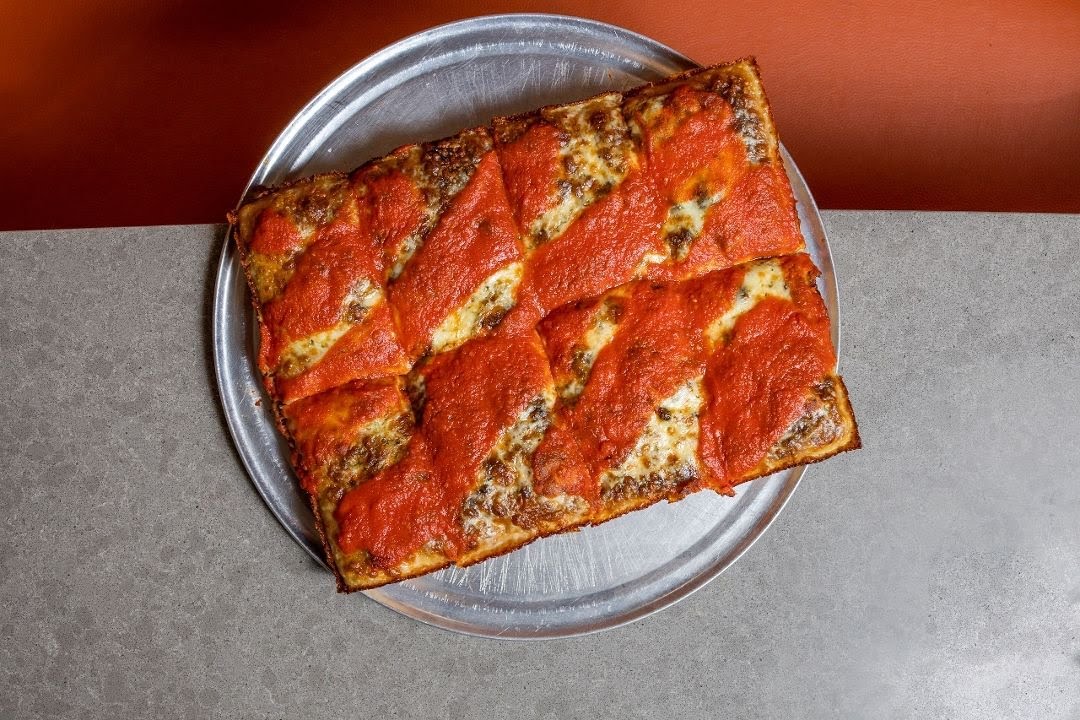 Norm's Pizza by null