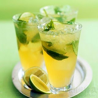 Yifang Taiwan Fruit Tea Plano by null