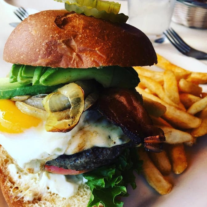 7 Mile House Sports Bar & Grill by null