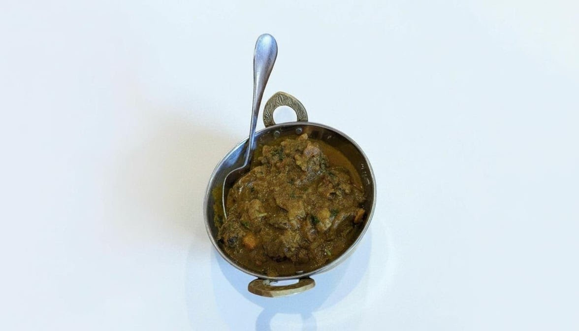 Momo N Curry by null