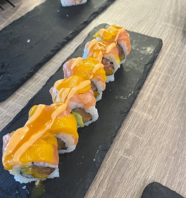 Kiroro Sushi by null