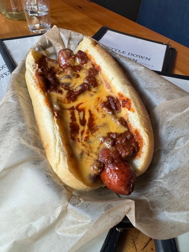 Settle Down Tavern by null