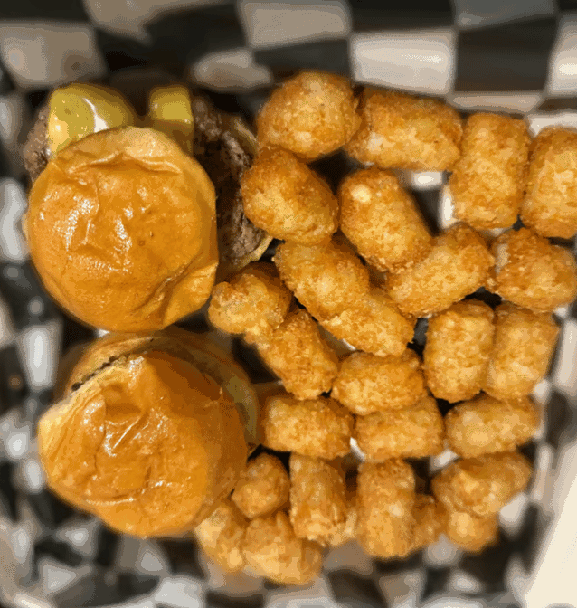 Quincy’s Potomac Bar & Grille by null