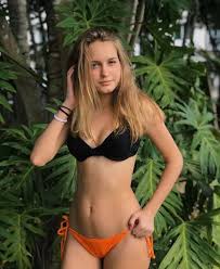 andid bikini teens |Candid Teen Bikini Pictures | Freepik