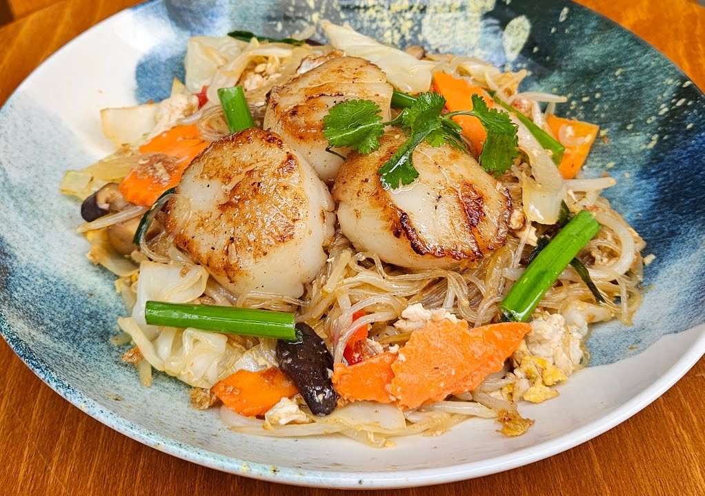 Good Catch | Thai Urban Bistro by null