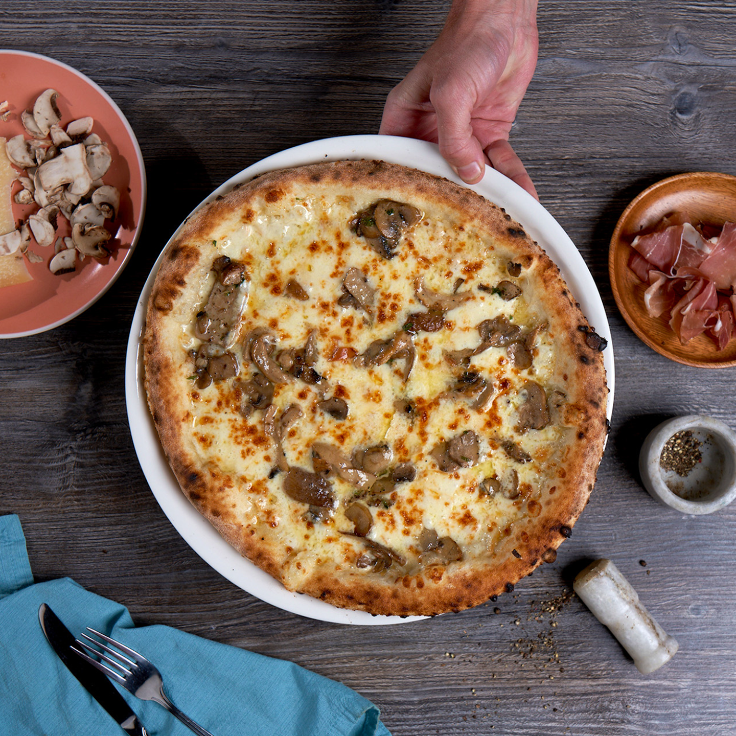 Trenta Pizza & Cucina by null