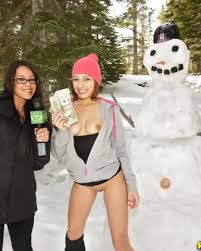 Brutal snowman is fucking lovely blonde on christmas jpg x Girl fucks snowman