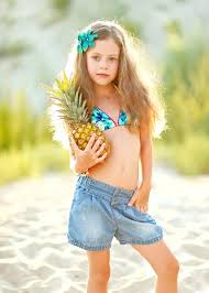 Little girl|Happy little girl in the park Stock Photo by ©belchonock ...