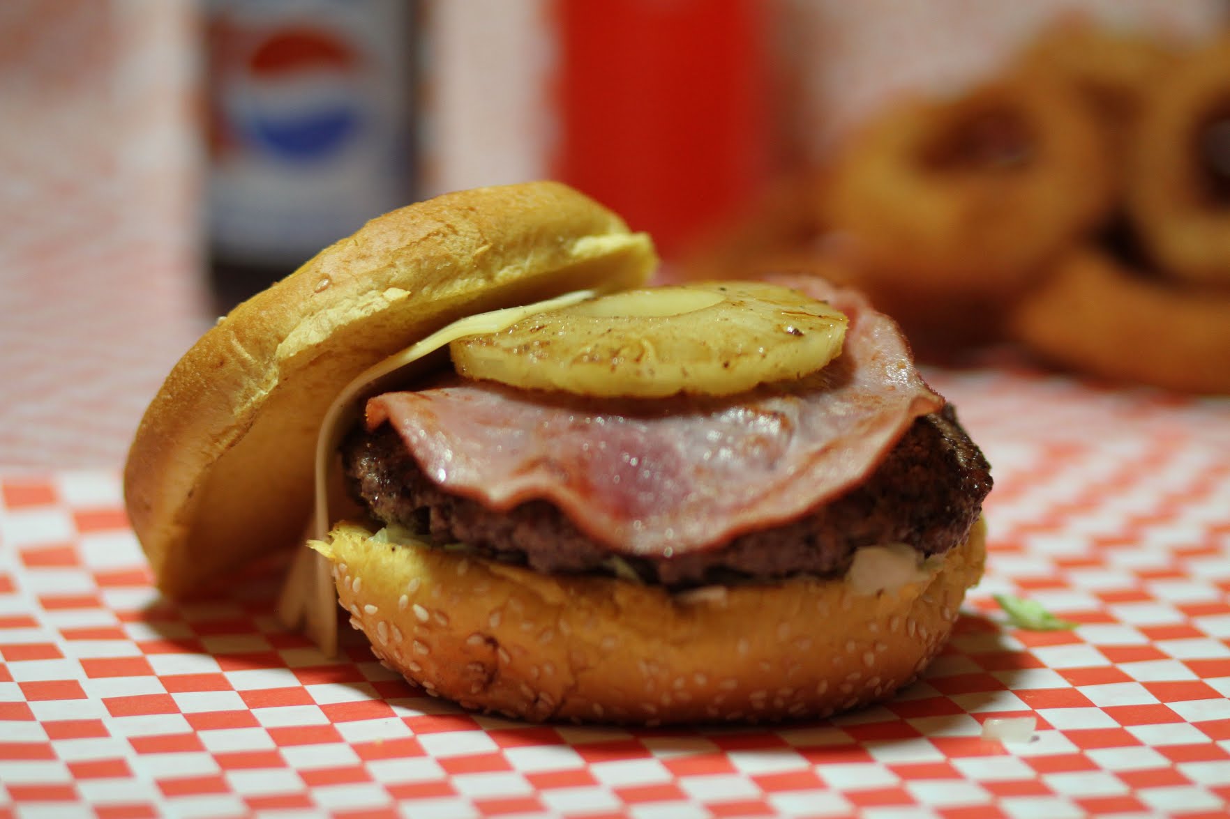 Hippo Burgers by null