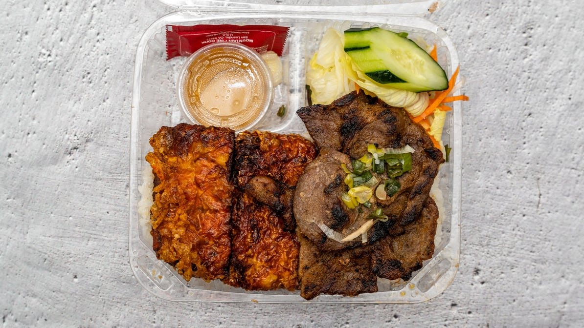 Pho Huong Que by null