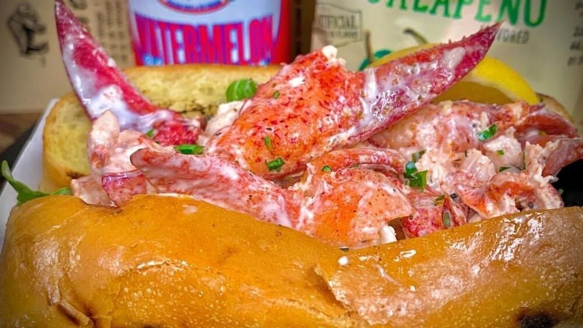 The Kettle Black by null