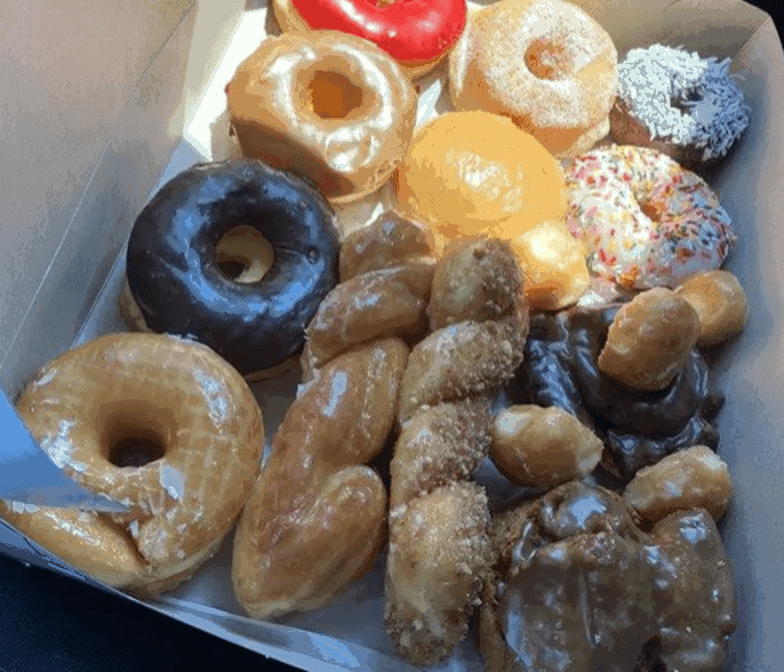 Royal Donuts by null