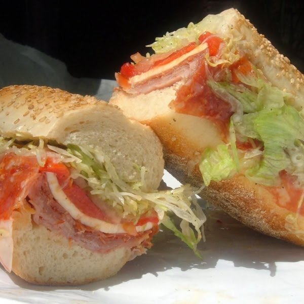 Avellino's Pizzeria & Catering by null