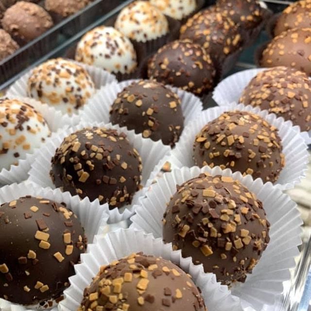 Henry's Sweet Retreat & Bakery by null