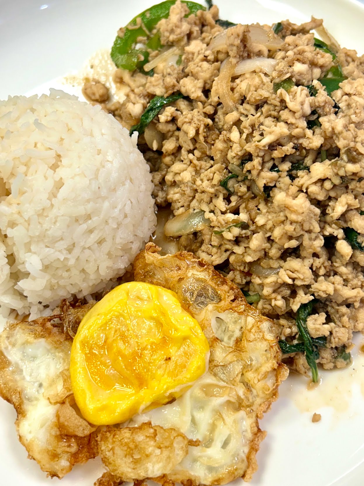 Thai Yani Kitchen. (University Fair Food Co.) by null
