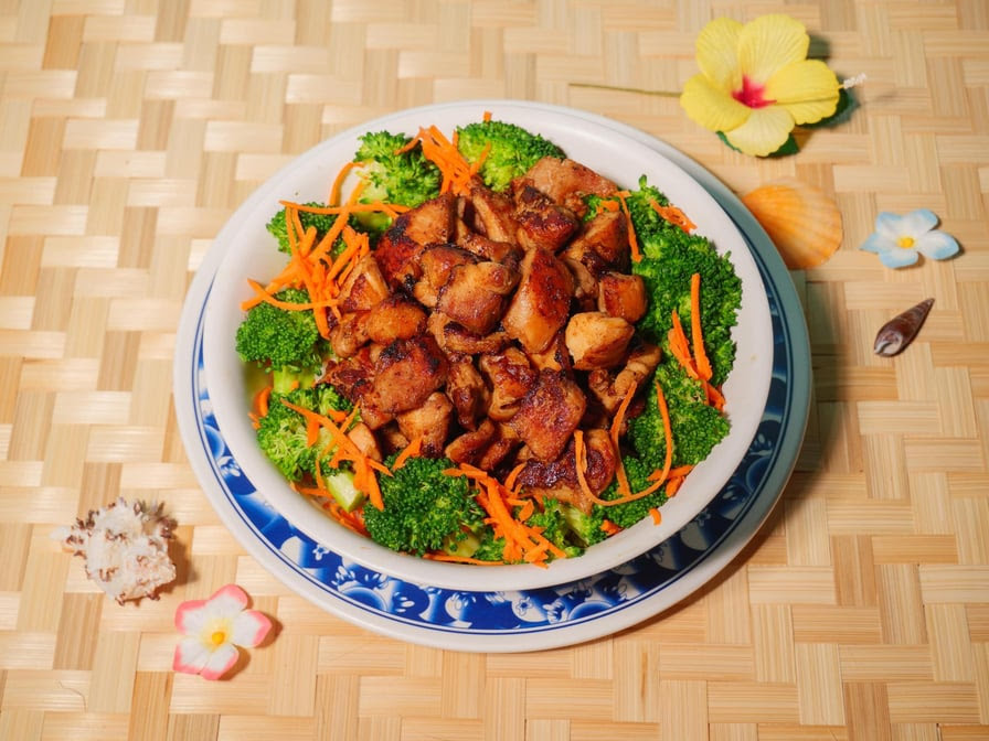 Rutt's Hawaiian Cafe & Catering West LA by null