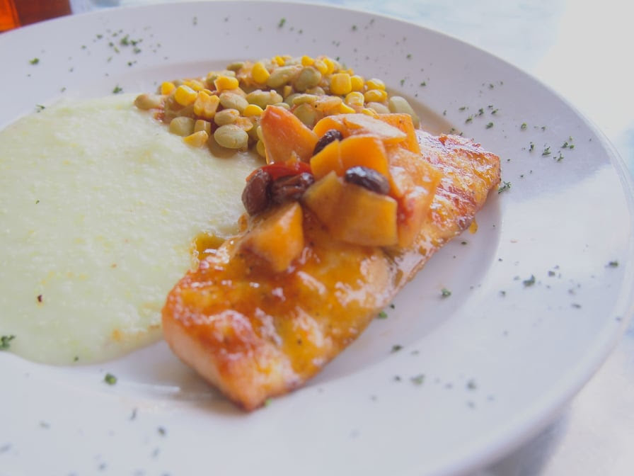 Mr. Friendly's New Southern Cafe by null