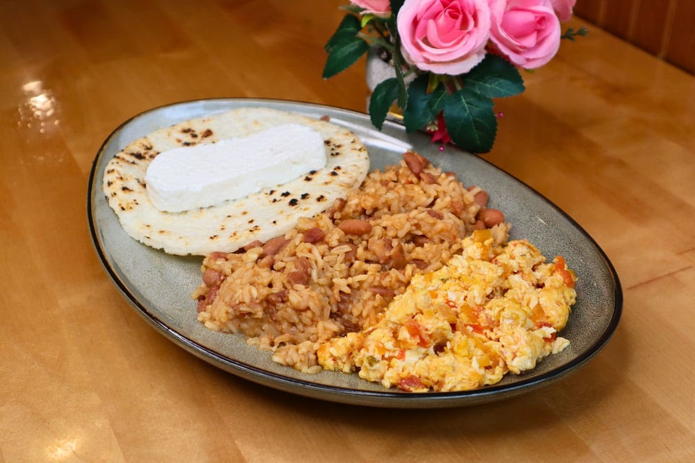 La Fonda Colombiana Restaurante Bar by null