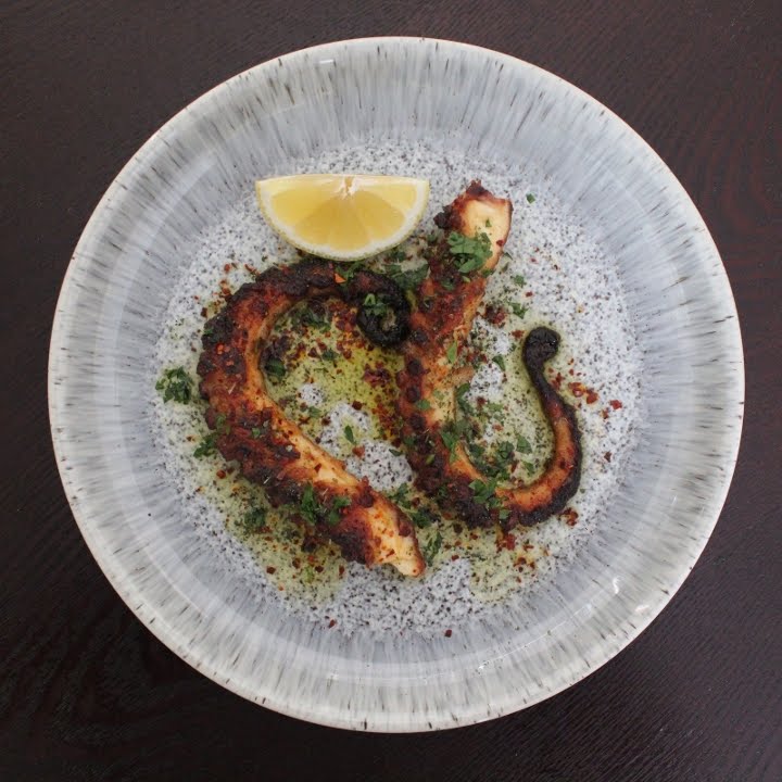 Rana Fifteen by null