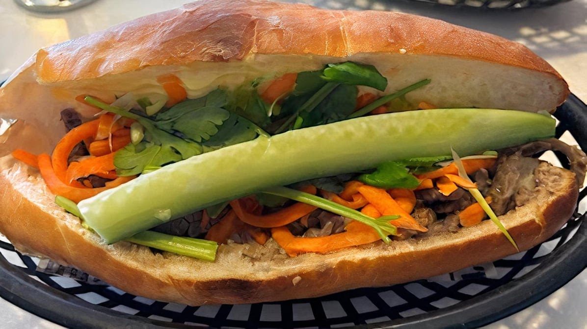 Cyclo Moonah by null