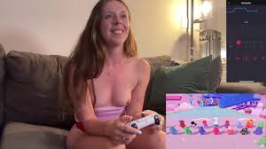 Stepsister is a gamer girl who loves a good sized cock lookatmyass jpg x Sexy gamer girls