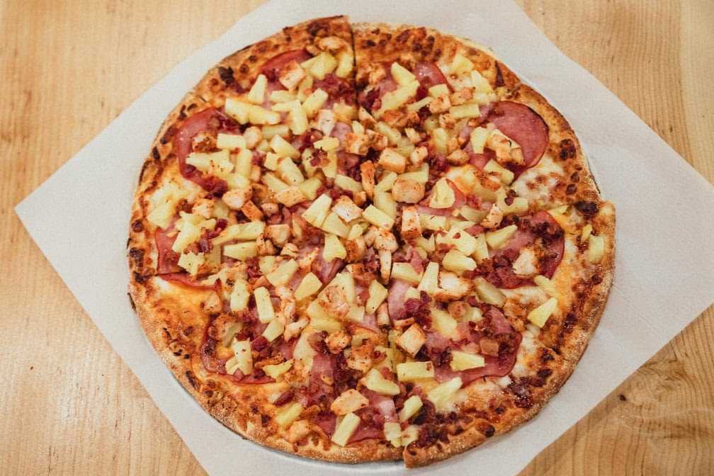 Southpaws Pizza and Sports Bar by null