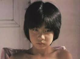 小さなふくらみ　写真集|立花朱梨花 純粋少女 １７歳の小さなふくらみの通販｜ラクマ