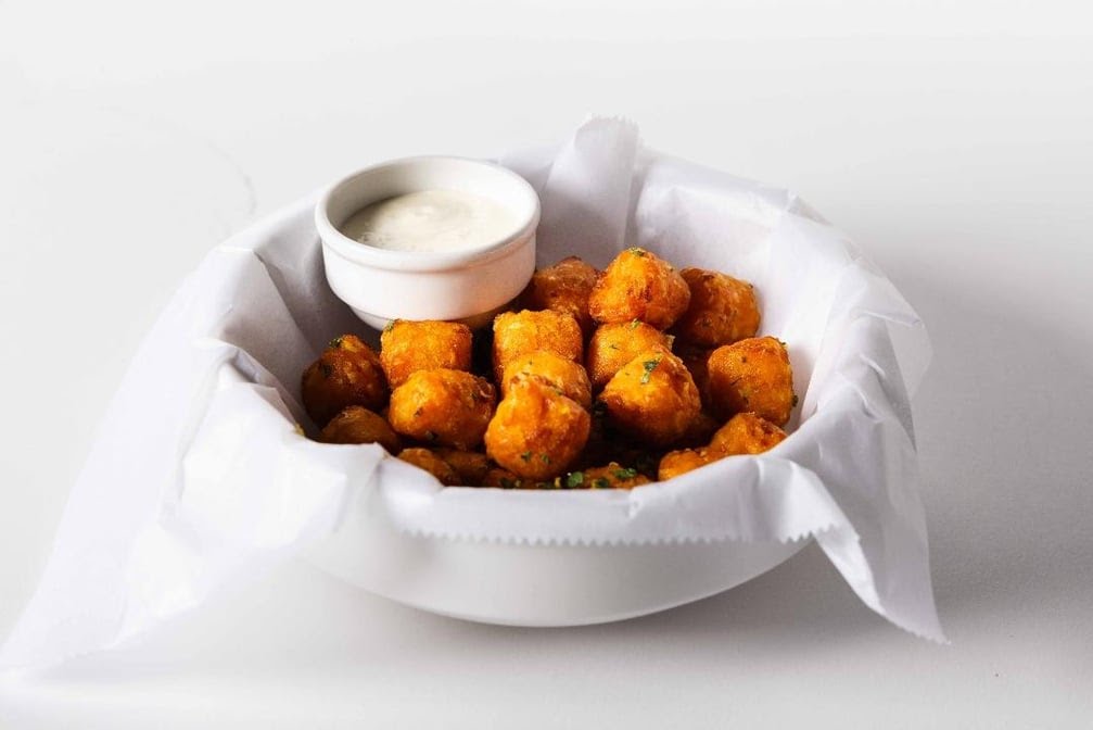 DJ's Great Room by null