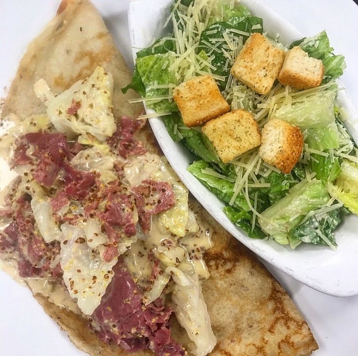 Fionn MacCool's Irish Pub & Restaurant by null