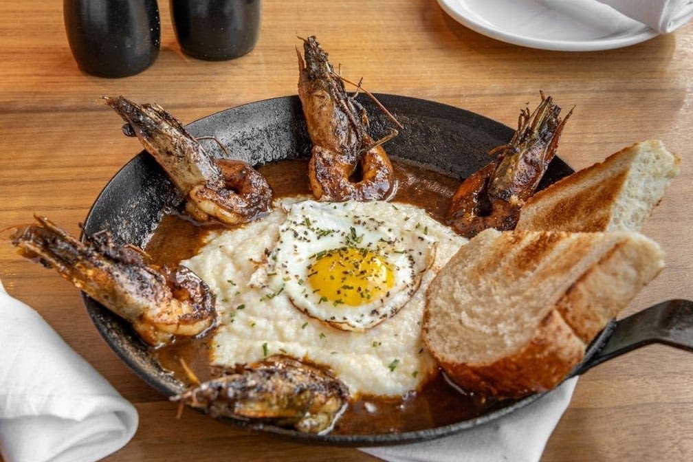 DISTRICT All Day Delicious Diner by null