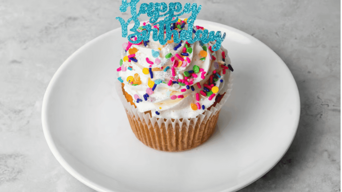 James & the Giant Cupcake by null