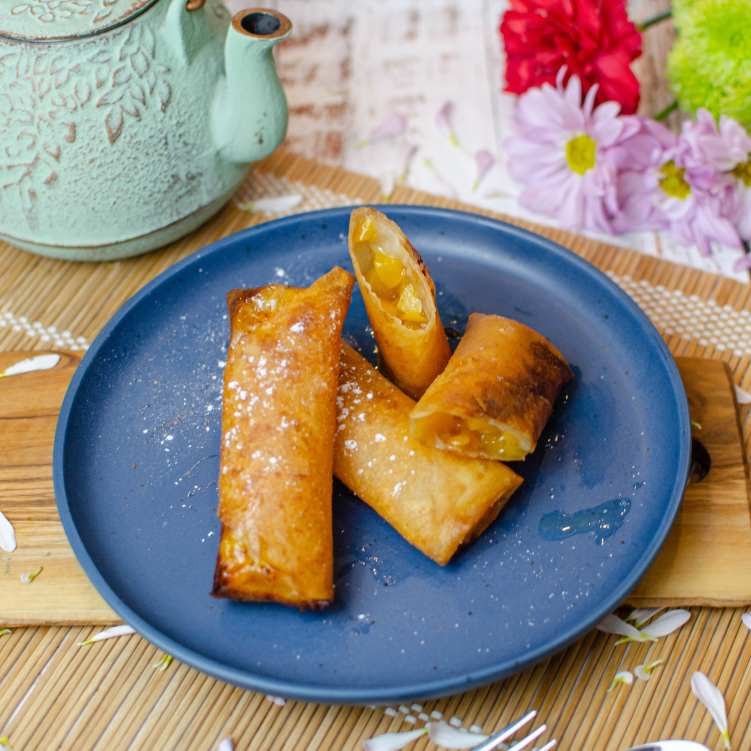 3 Sauces Hainak Chicken Rice 海南鸡饭 by null