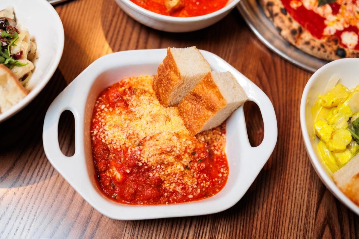 Antica Pizzeria & Market by null