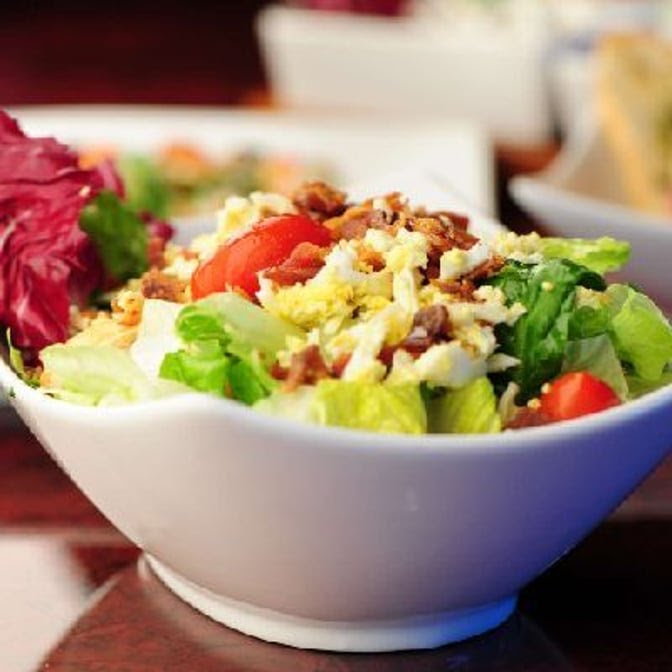 Luxe Restaurant & Martini Bar by null