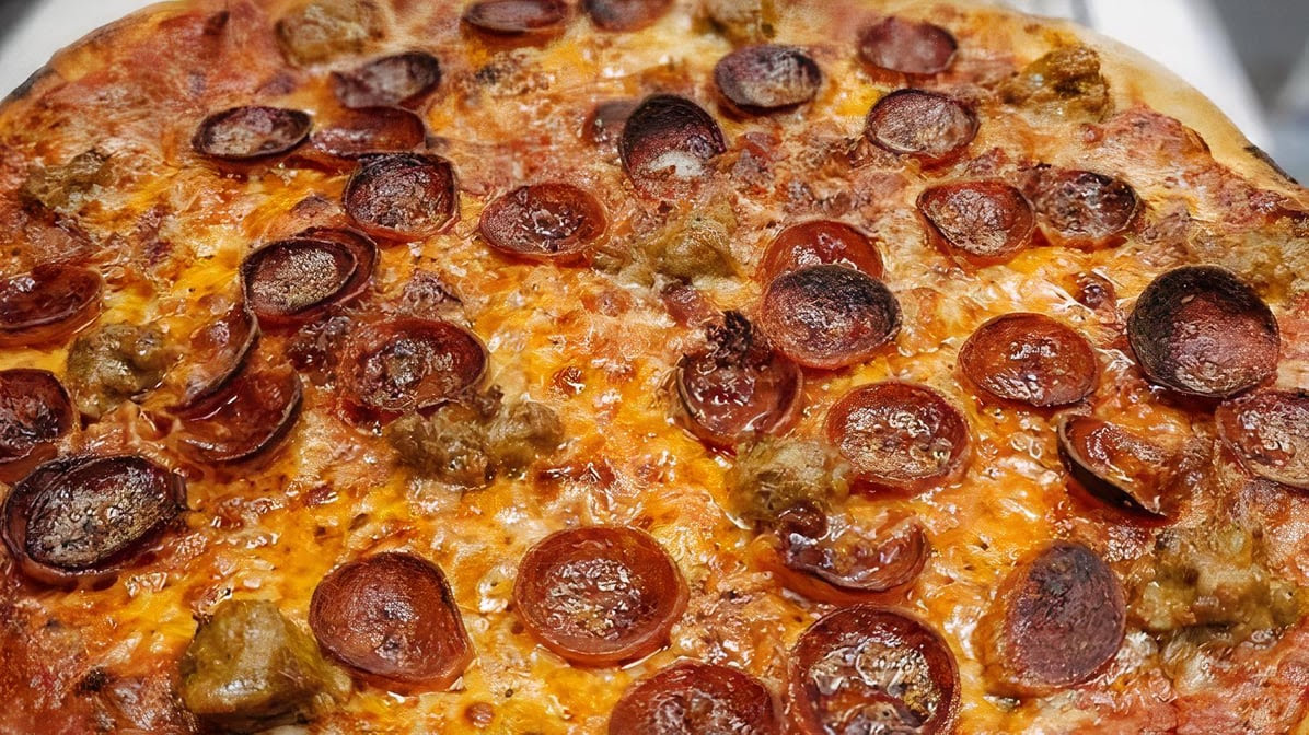 Ozzy's Apizza by null