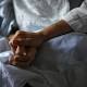 US cancer doctors drop pricey drugs with little or no effect 