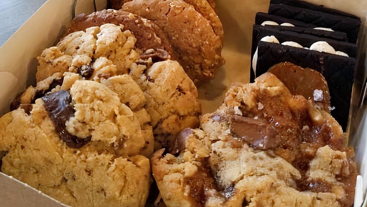 Batch Baking Company by null