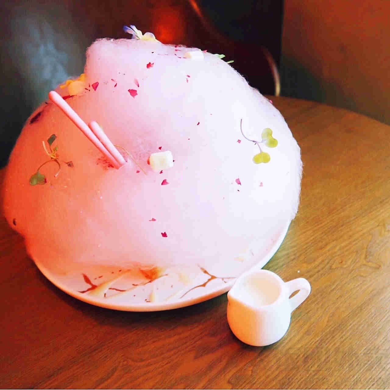 La Luna Tea & Dessert Bar by null