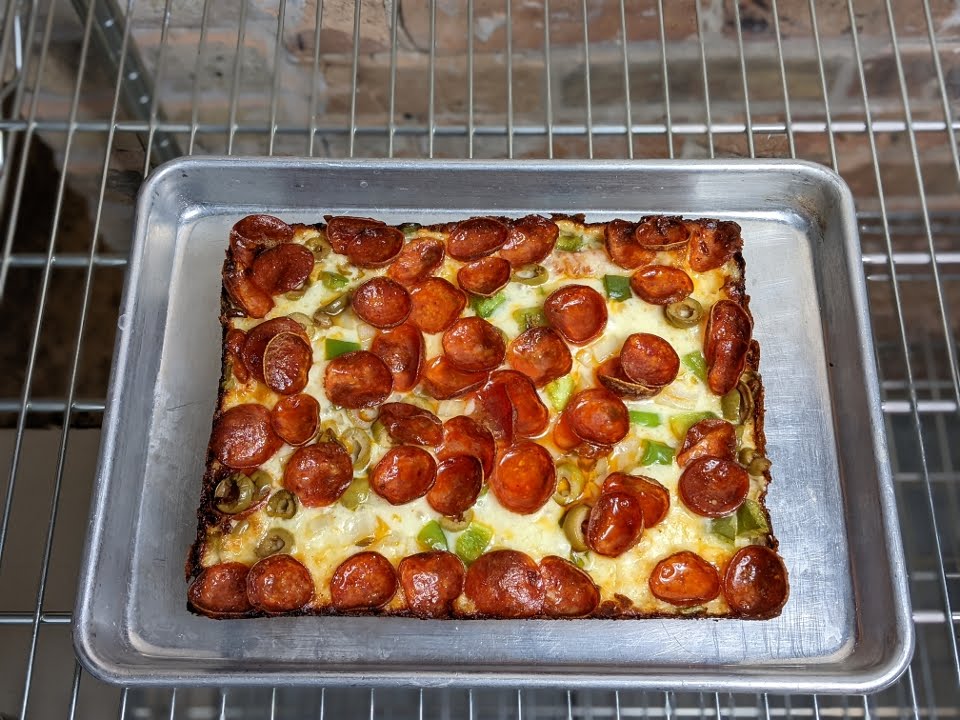 Wrecktangle Pizza by null